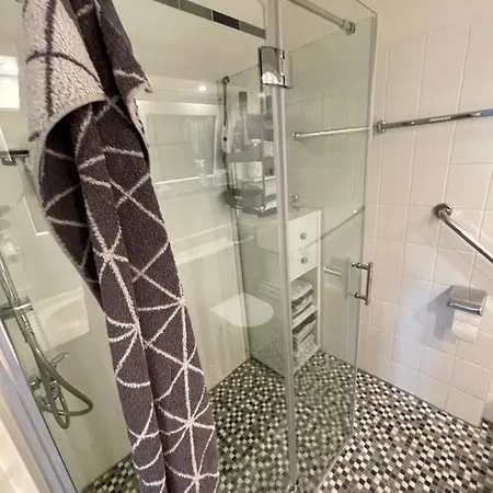 펜션 Eifelhaeuschen Am Biersdorf