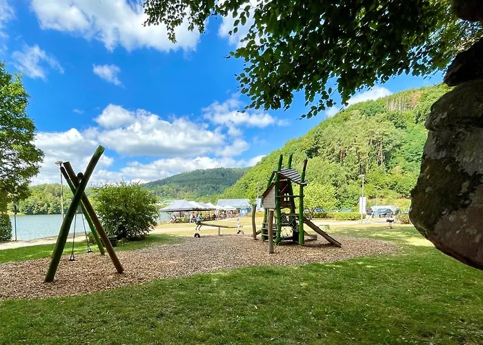 펜션 Eifelhaeuschen Am Biersdorf