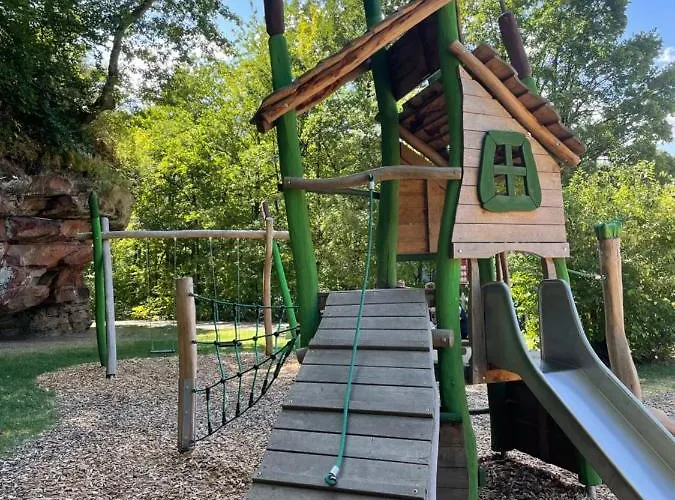 Eifelhaeuschen Am * Biersdorf